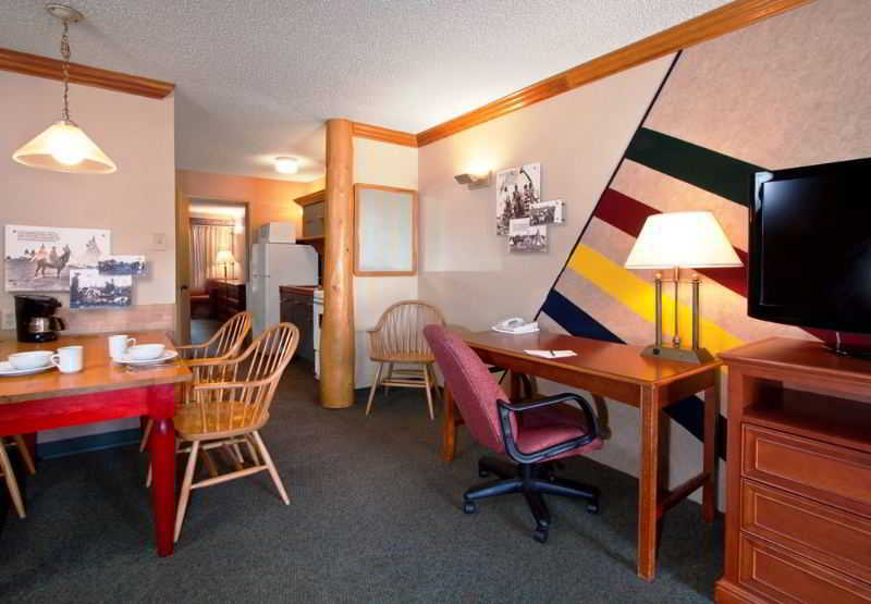 Marmot Lodge Jasper Bagian luar foto