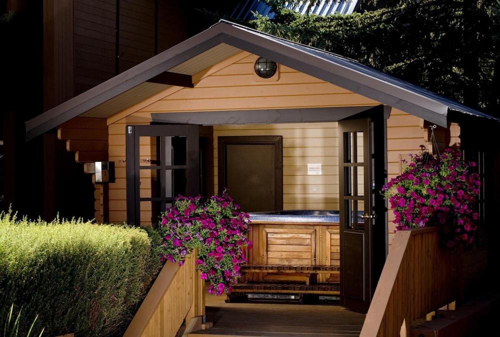 Marmot Lodge Jasper Bagian luar foto
