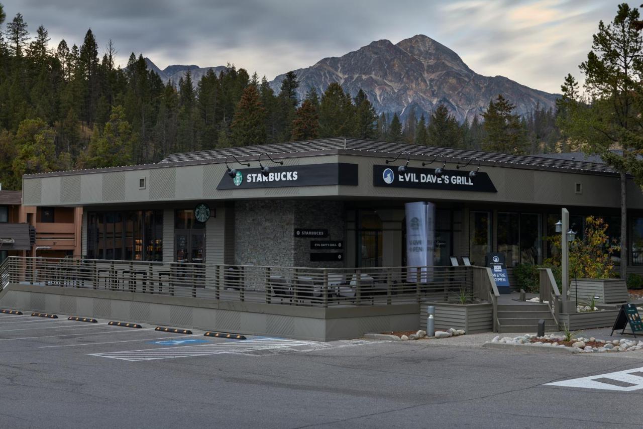 Marmot Lodge Jasper Bagian luar foto