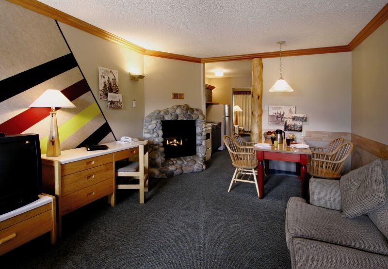 Marmot Lodge Jasper Bagian luar foto